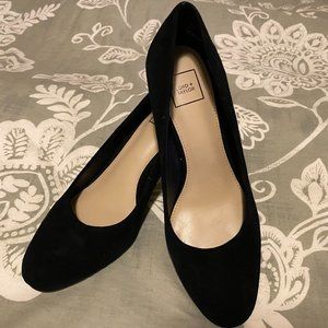 Brand New~ Classic Black Suede Pump~Sz 7